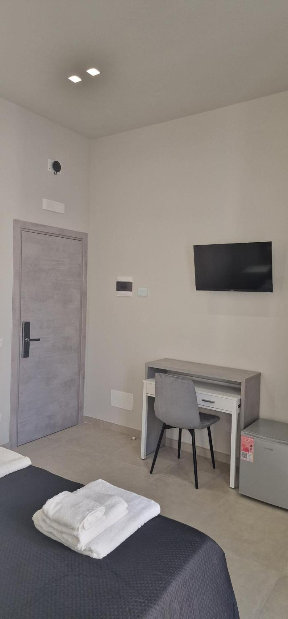 Mopi Maison * Naples